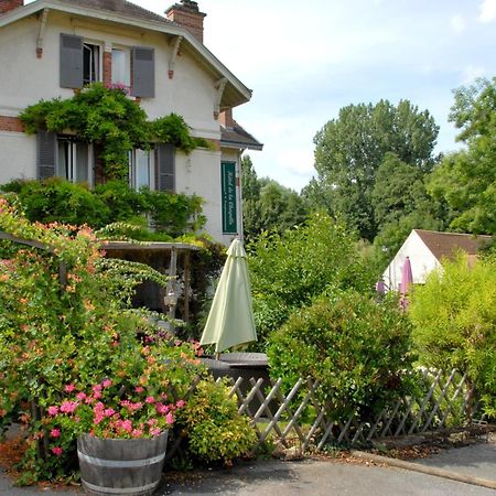 Logis Hotel De La Chapelle Milon-la-Chapelle Eksteriør bilde