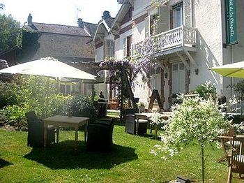 Logis Hotel De La Chapelle Milon-la-Chapelle Eksteriør bilde