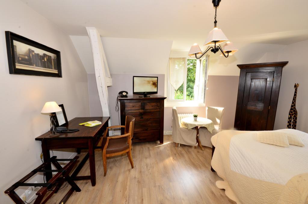 Logis Hotel De La Chapelle Milon-la-Chapelle Eksteriør bilde